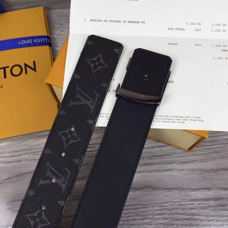 Louis Vuitton Reverso Belt in Black - DesignerGu