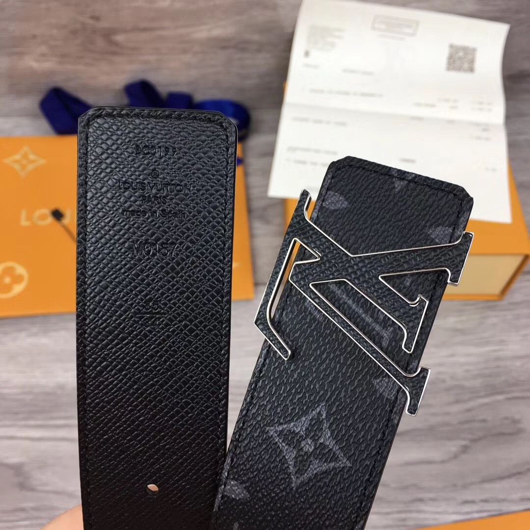 Louis Vuitton Initiales Reversible Belt In Black - DesignerGu