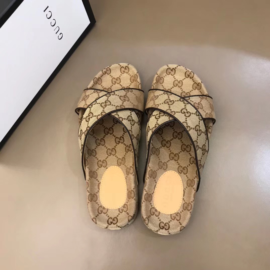 Gucci Men's GG Slide Sandal - DesignerGu