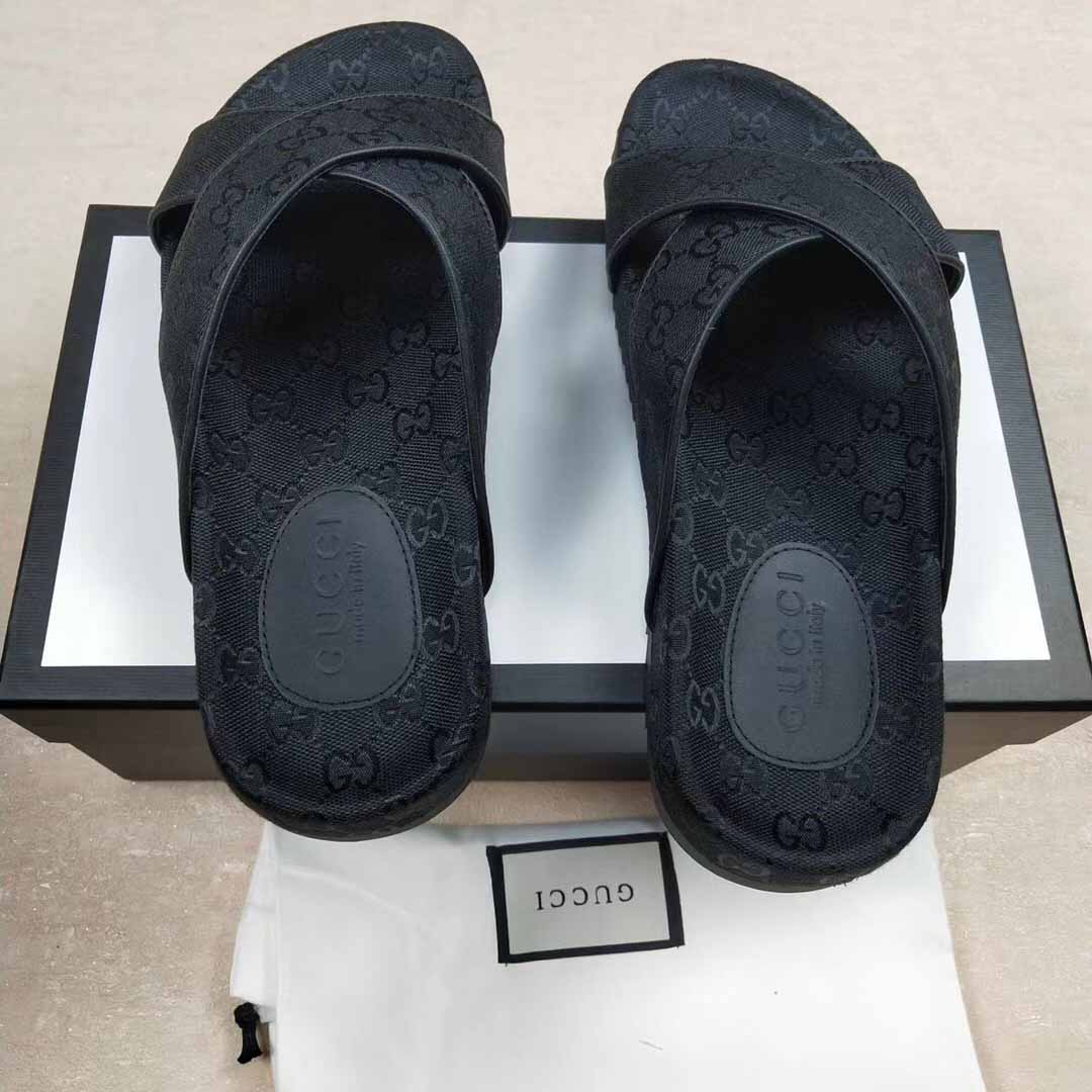 Gucci Men's GG Slide Sandal - DesignerGu