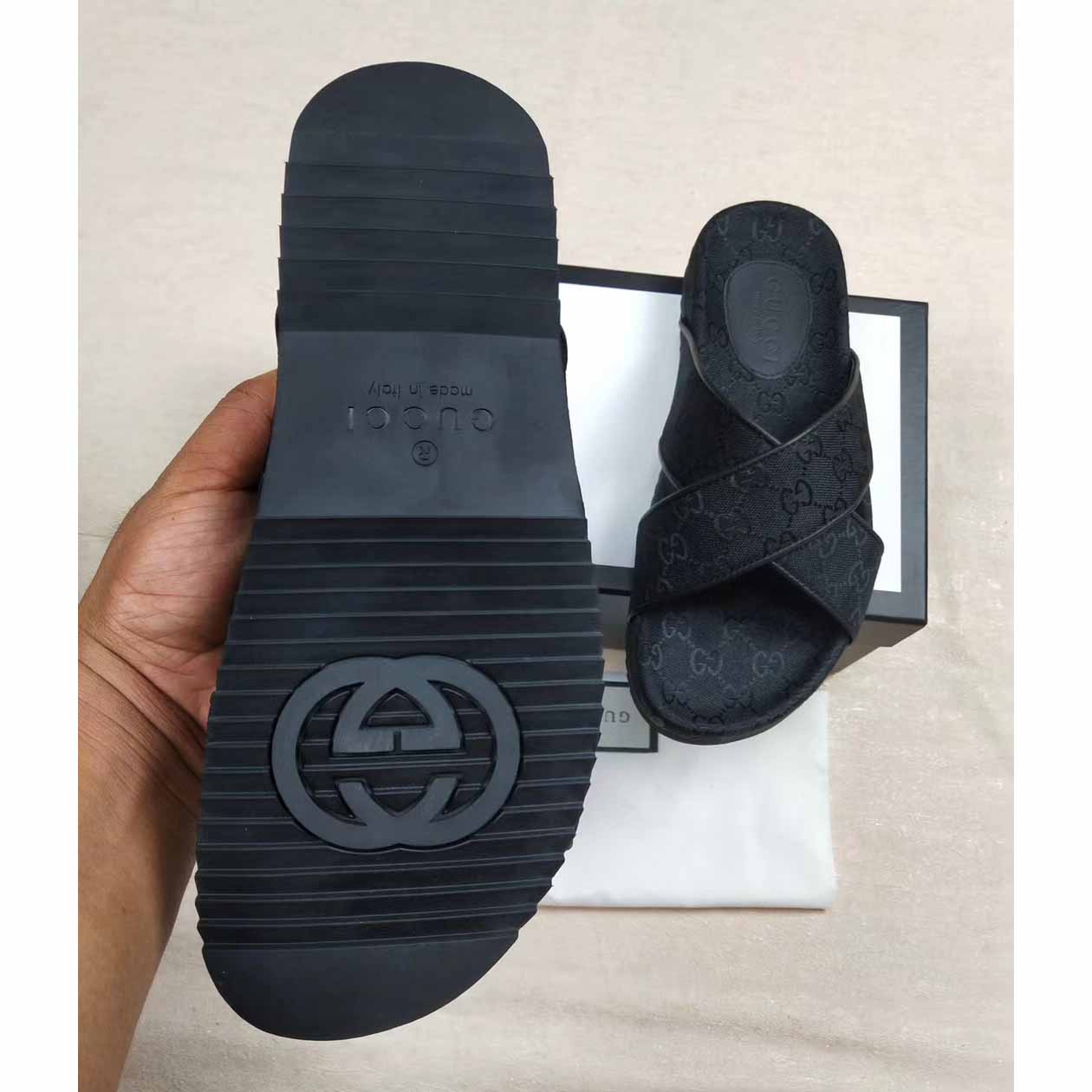 Gucci Men's GG Slide Sandal - DesignerGu