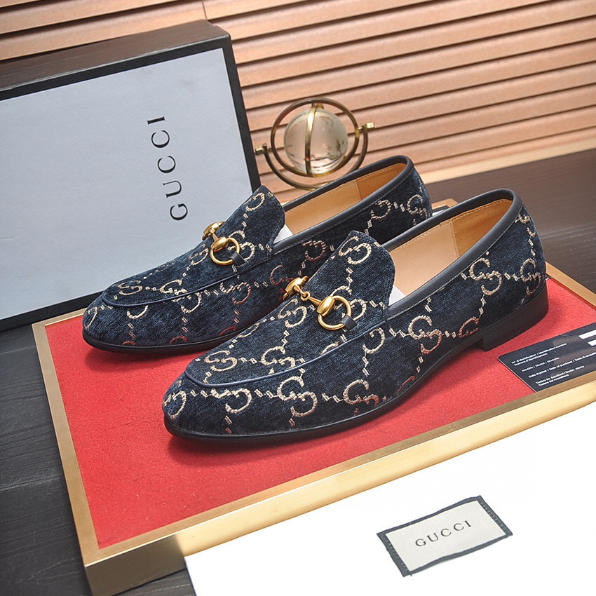 Gucci Men's Jordaan GG Loafer  - DesignerGu