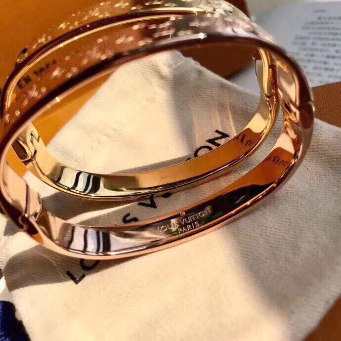 Louis Vuitton Monogram Bracelet - DesignerGu