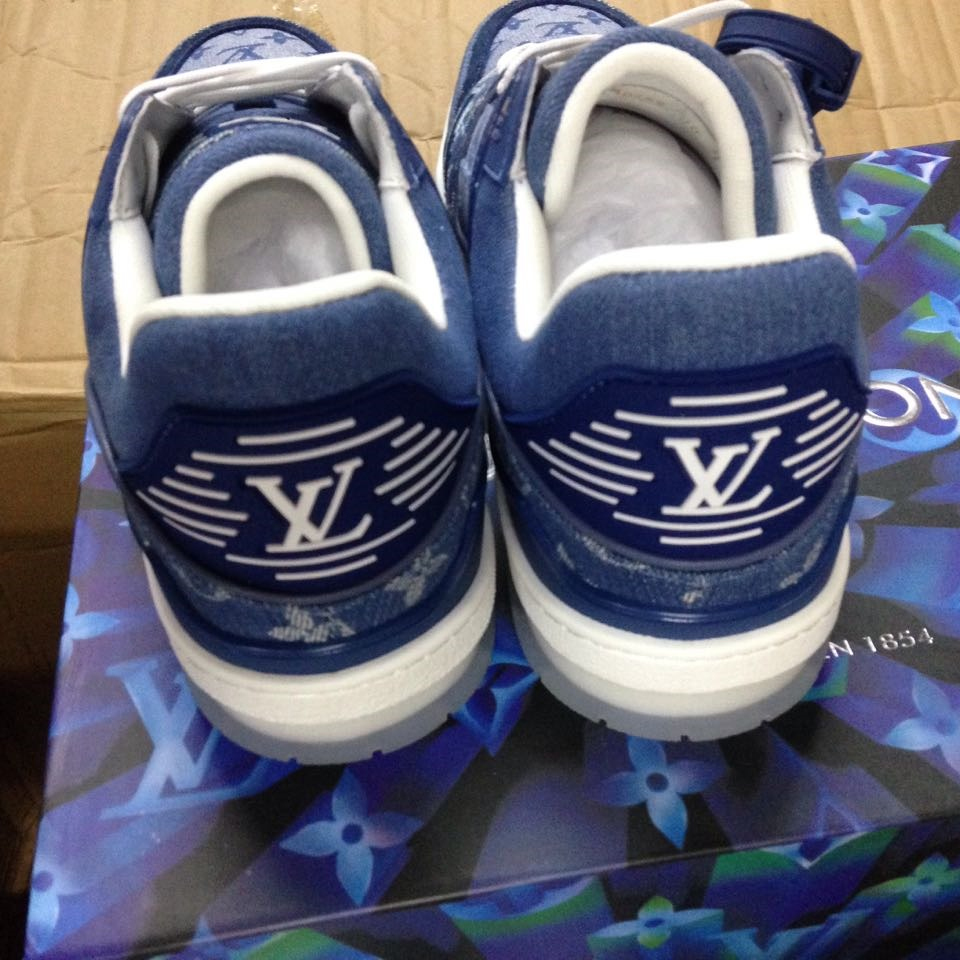 Louis Vuitton Trainer Sneaker - DesignerGu