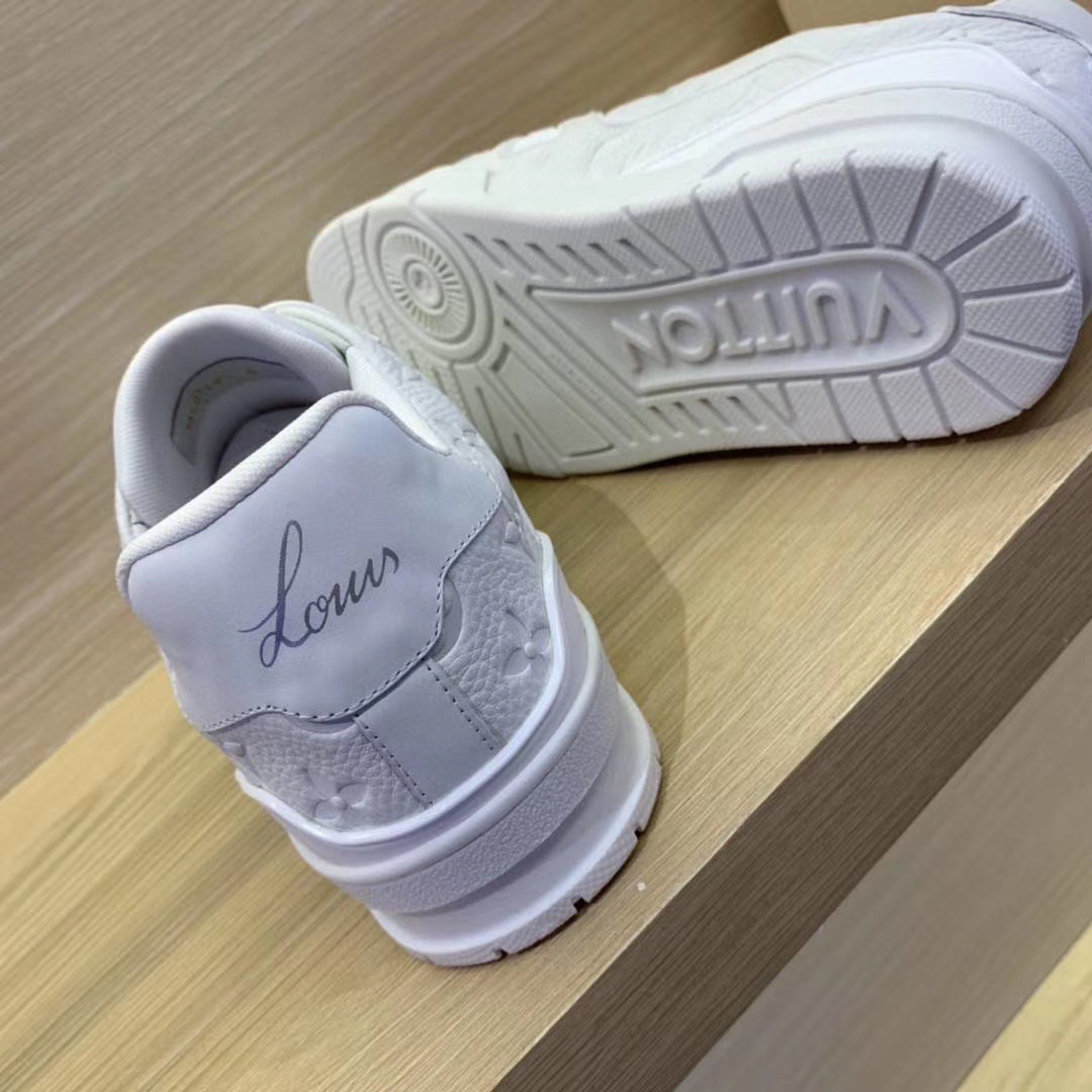 Louis Vuitton Trainer Sneaker - DesignerGu