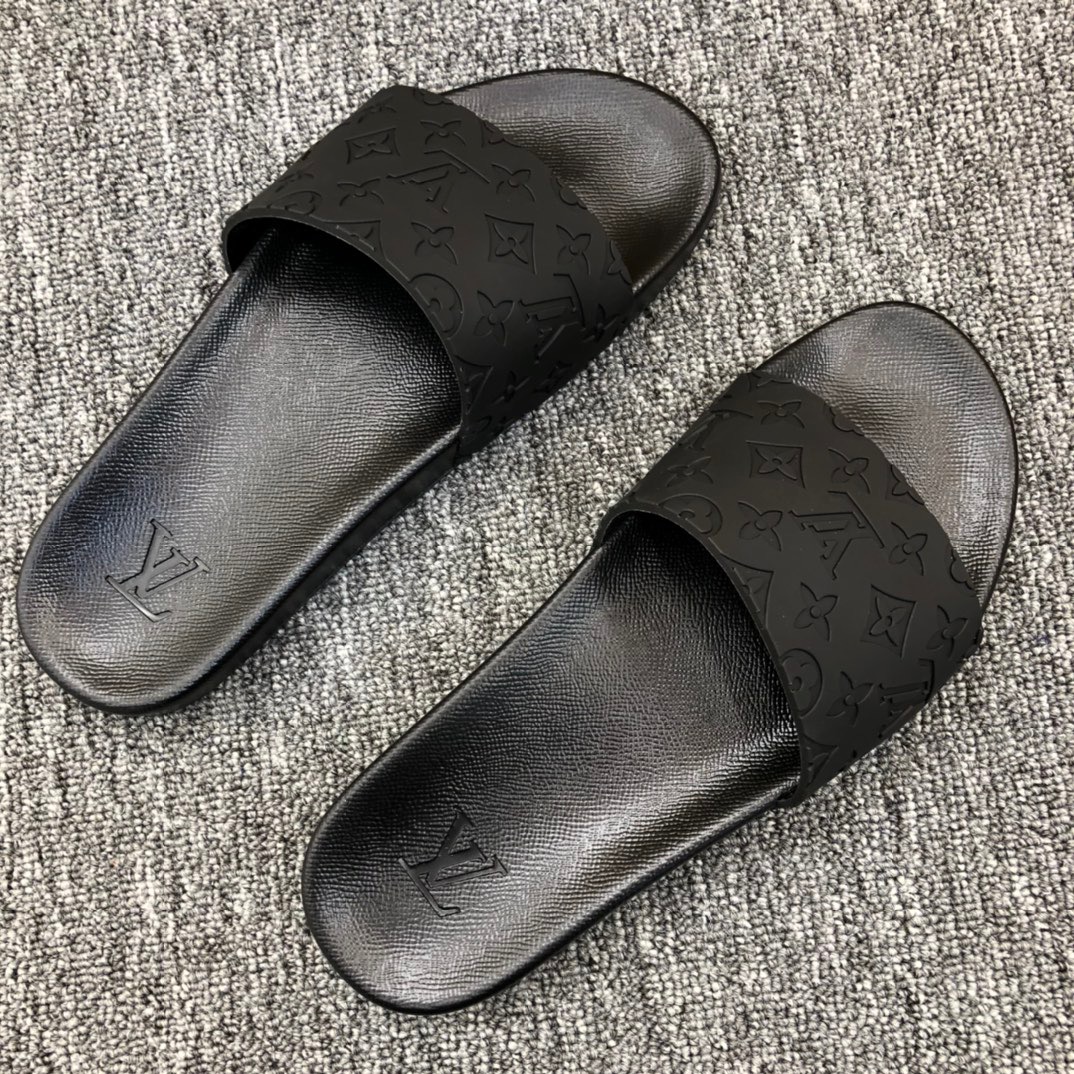 Louis Vuitton Monogram Slippers - DesignerGu