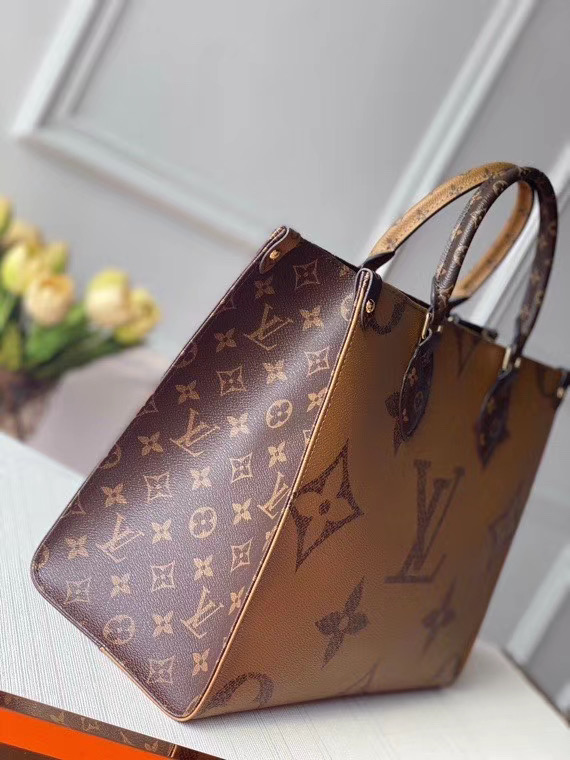 Louis Vuitton Onthego GM Handbag - DesignerGu