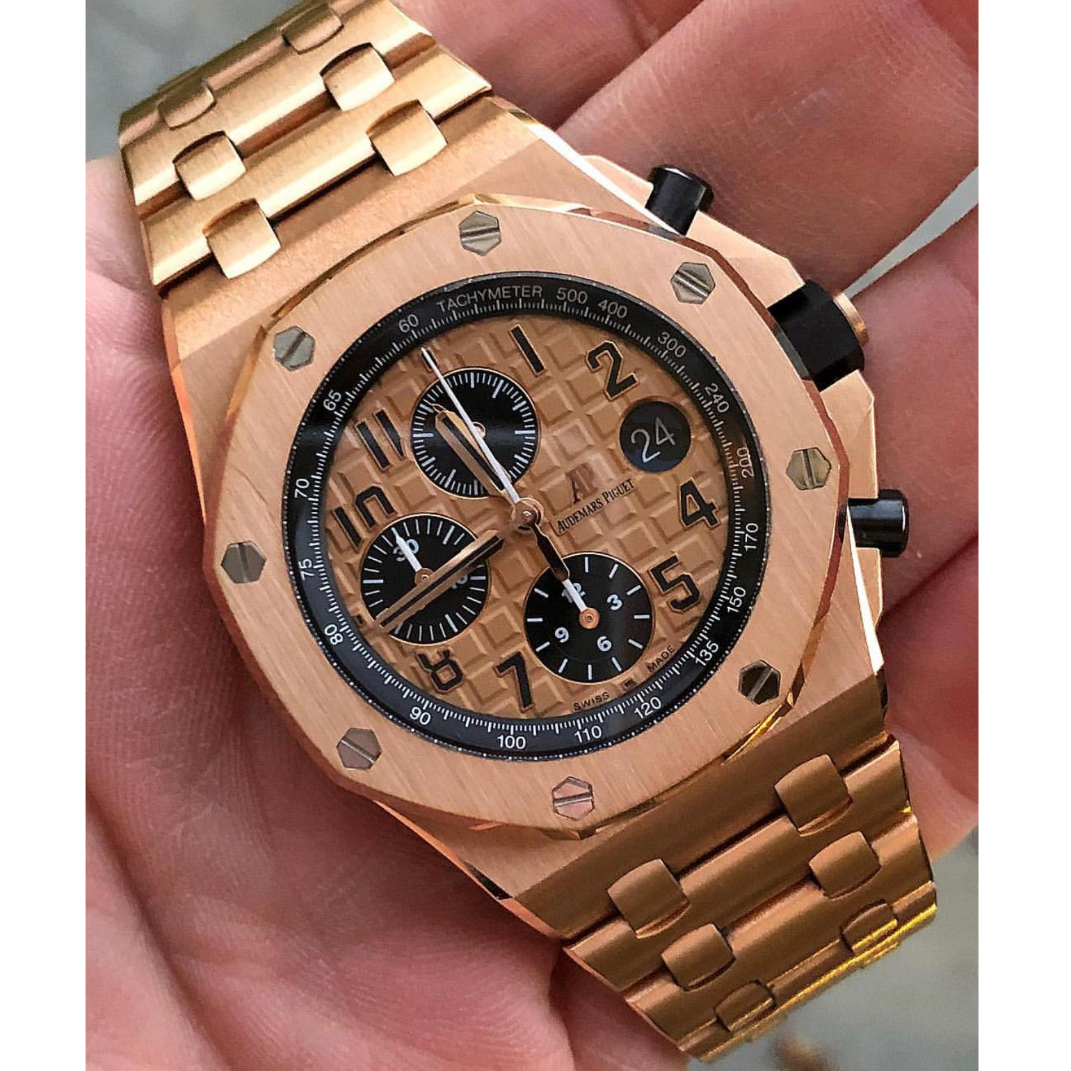 High Quality Watch in Gold - DesignerGu