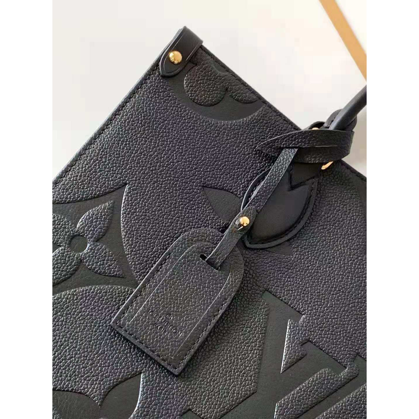 Louis Vuitton Neverfull Totes - DesignerGu