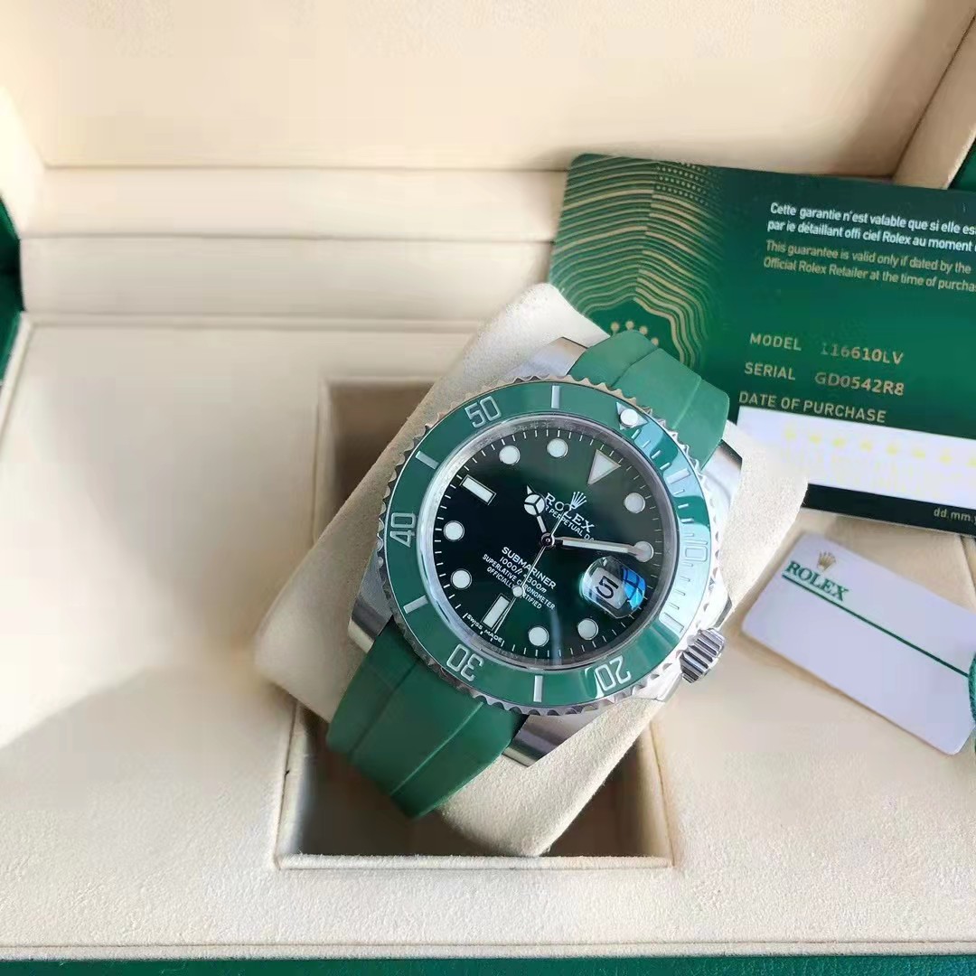 Rolex Oyster Perpetual Date Submariner  - DesignerGu