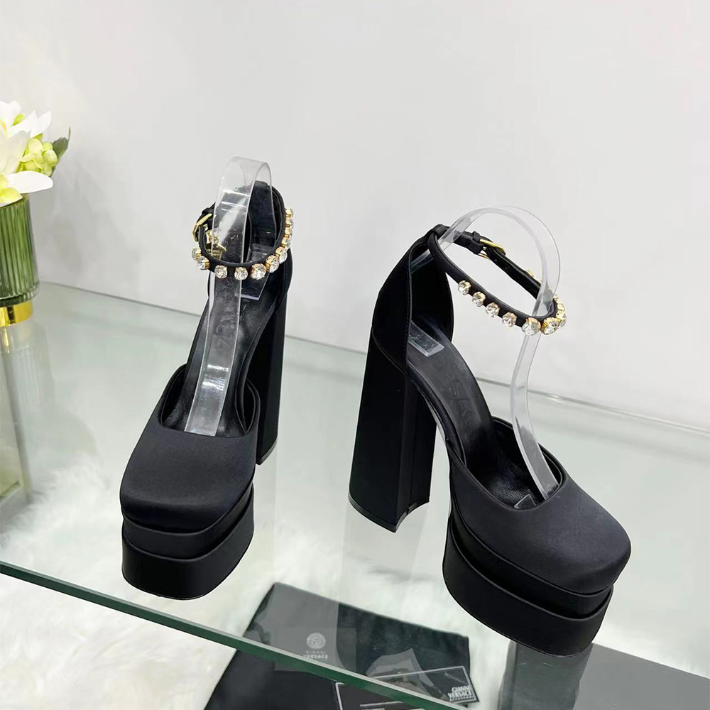 Versace Medusa Aevitas Platform Pumps - DesignerGu