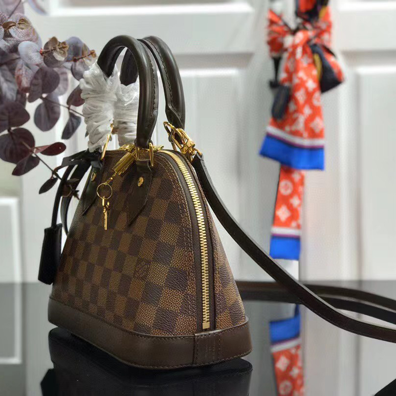 Louis Vuitton  Brown Shoulder Bag （23.5-17.5-11.5CM） - DesignerGu