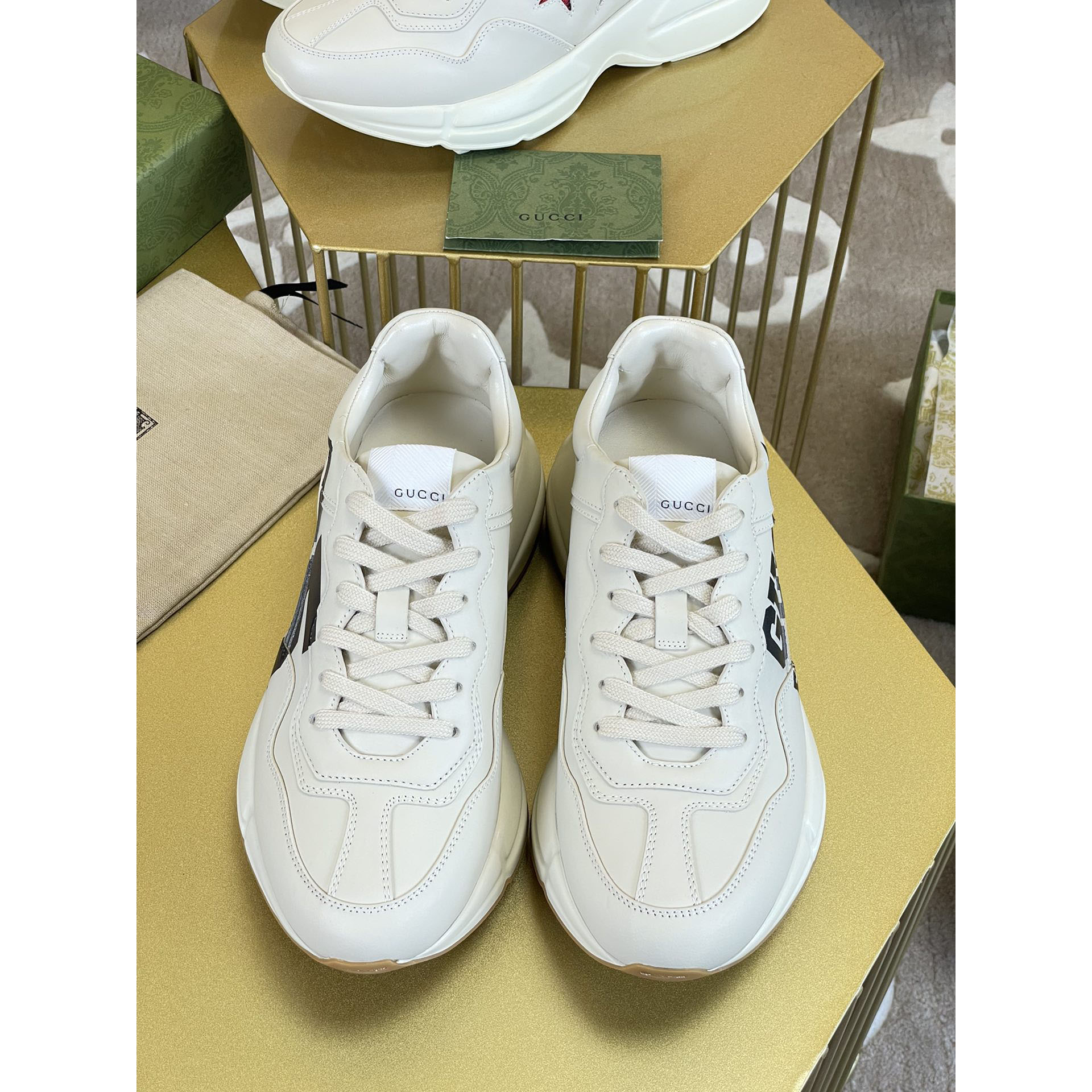 Gucci Men's Sneaker  - DesignerGu