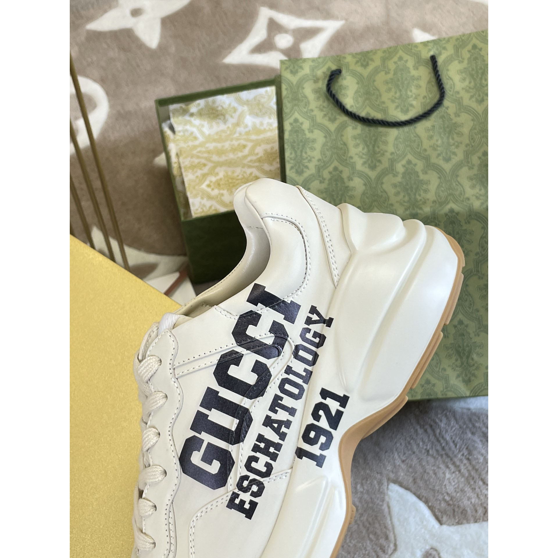 Gucci Men's Sneaker  - DesignerGu