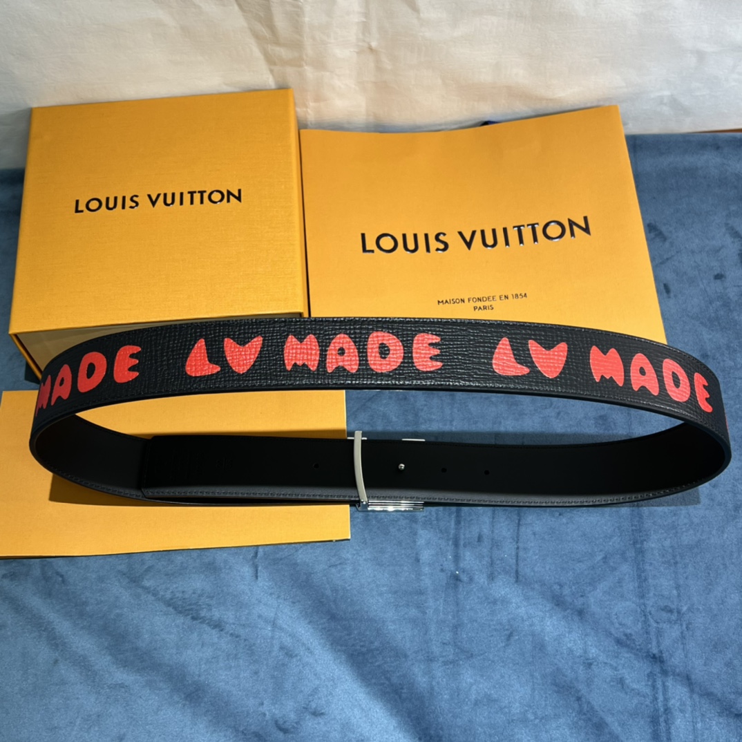 Louis Vuitton Gradient Shape 40MM Reversible Belt - DesignerGu