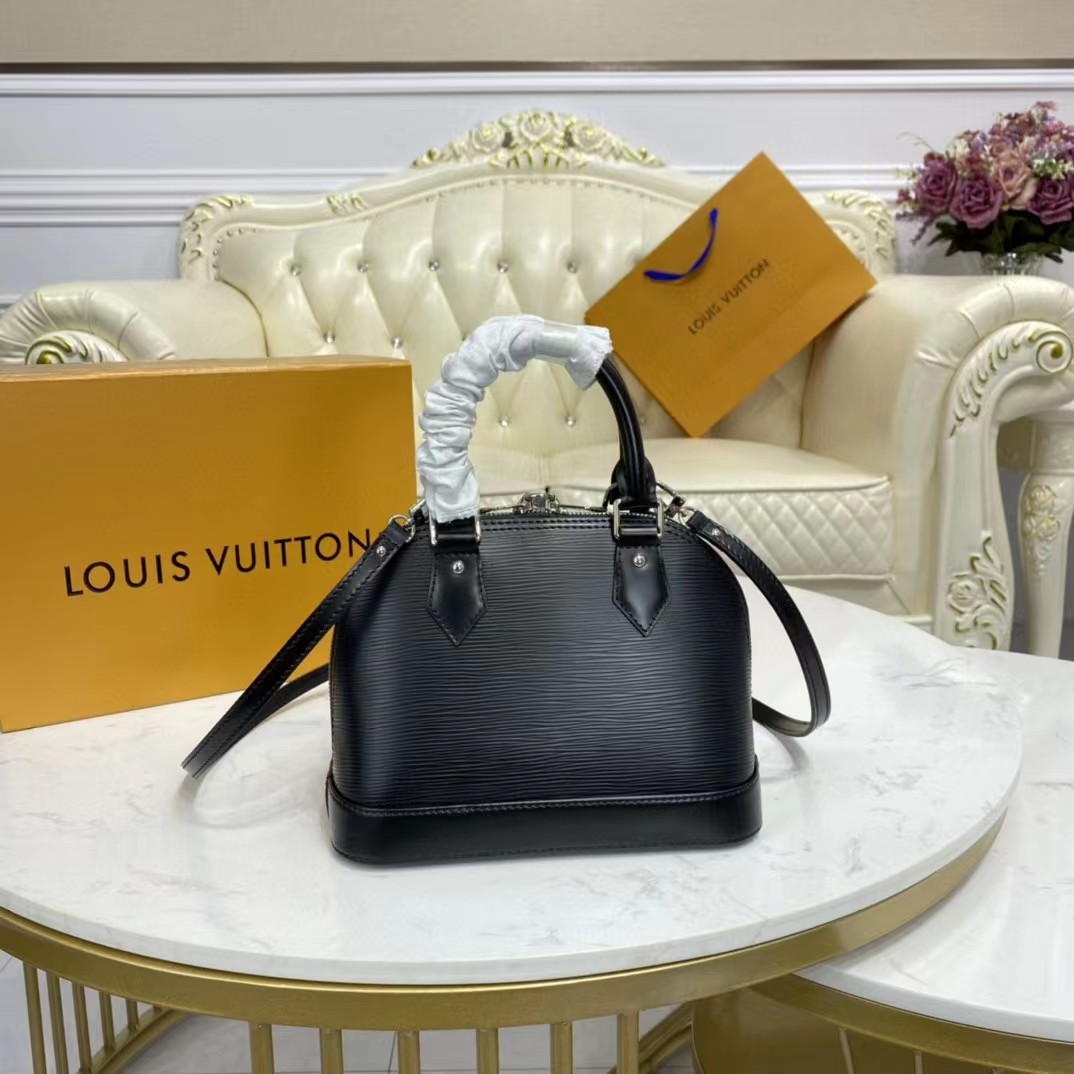 Louis Vuitton  Black Shoulder Bag （23.5-17.5-11.5CM） - DesignerGu