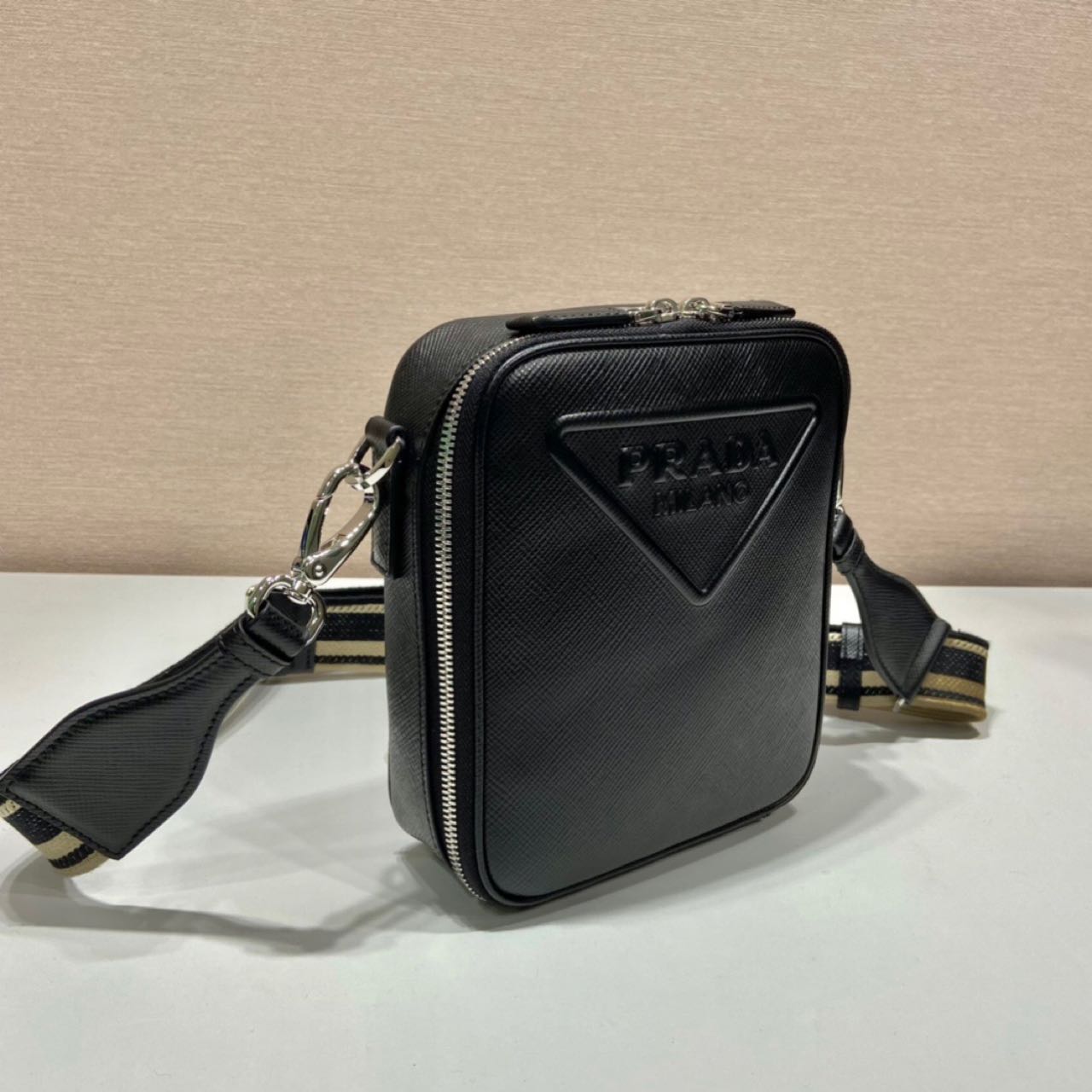 Prada Leather Shoulder Bag（19-16-5.5CM） - DesignerGu