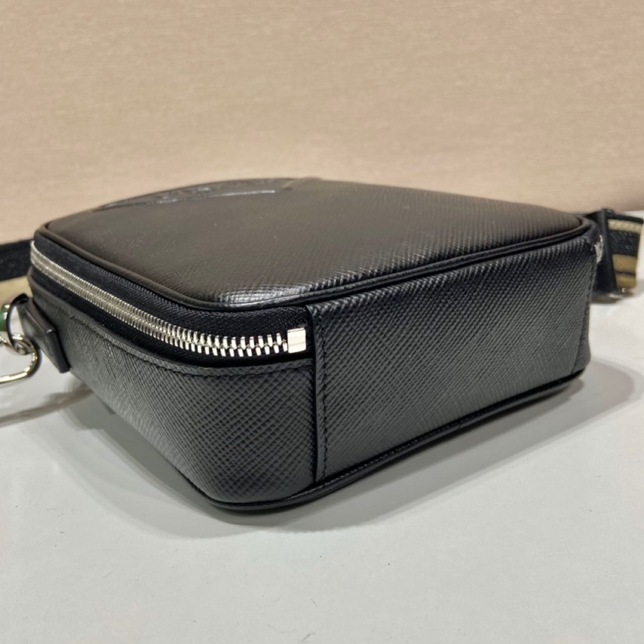 Prada Leather Shoulder Bag（19-16-5.5CM） - DesignerGu