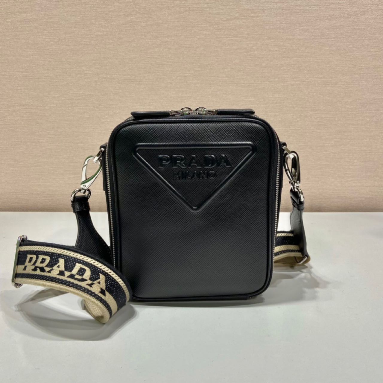 Prada Leather Shoulder Bag（19-16-5.5CM） - DesignerGu