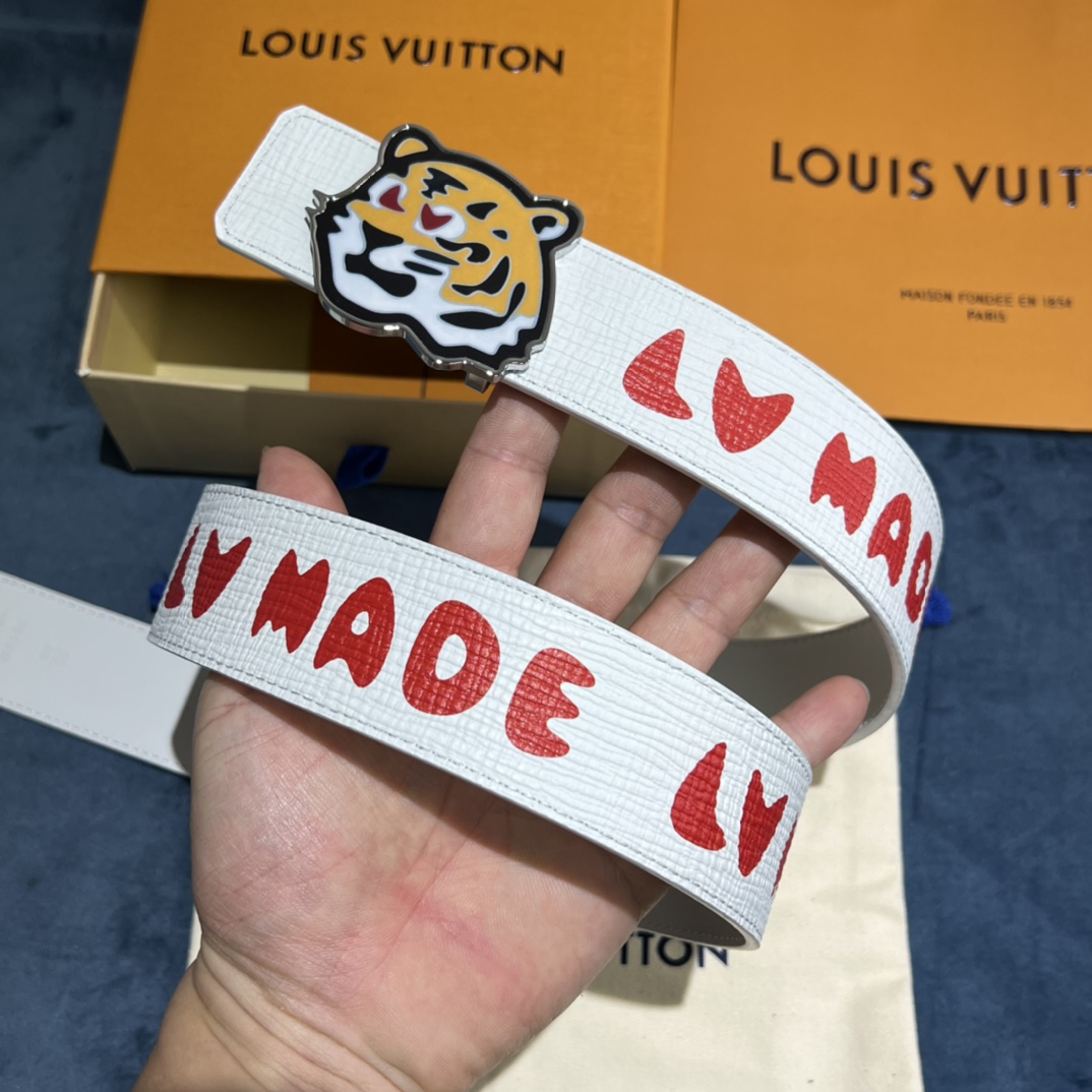 Louis Vuitton Gradient Shape 40MM Reversible Belt - DesignerGu