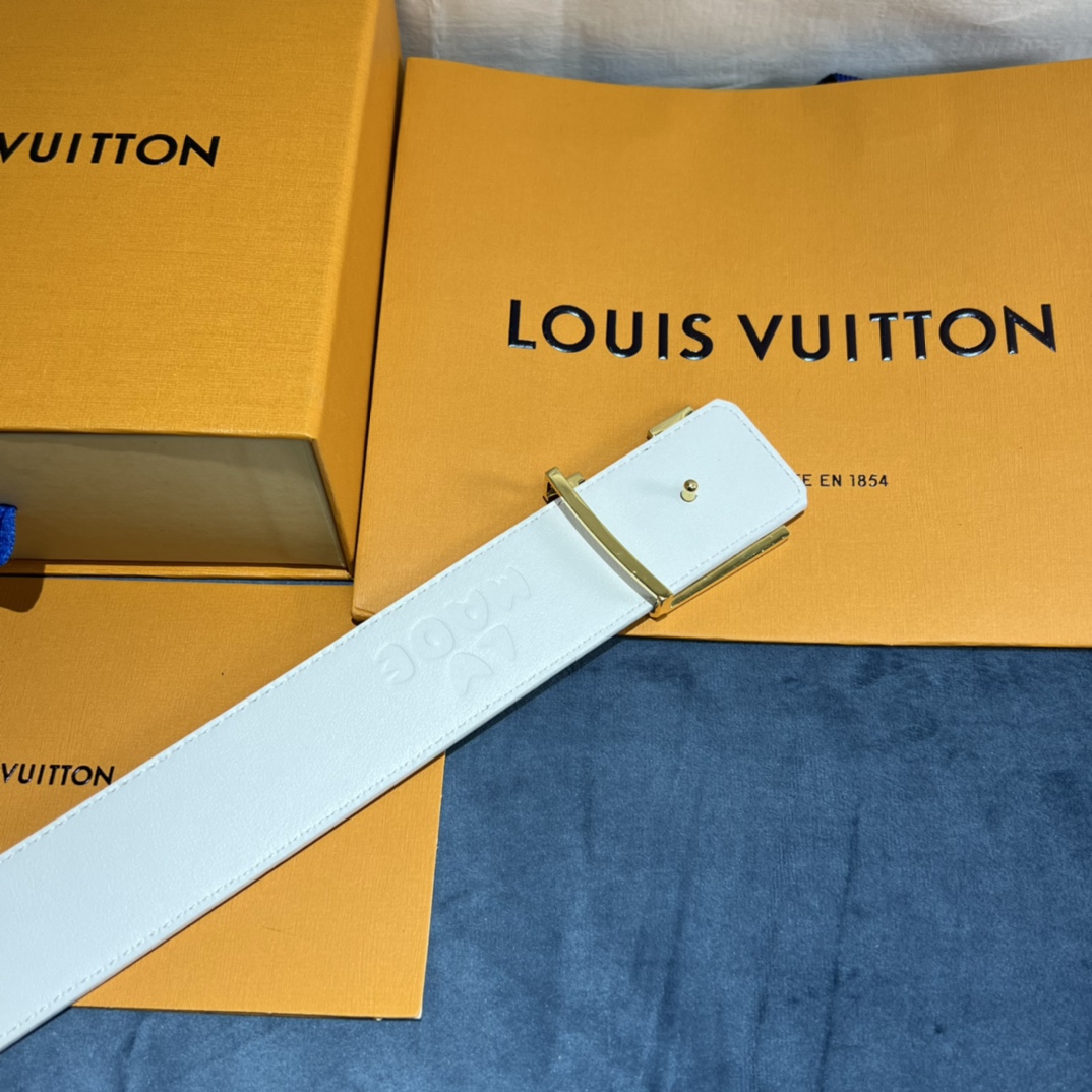 Louis Vuitton Gradient Shape 40MM Reversible Belt - DesignerGu