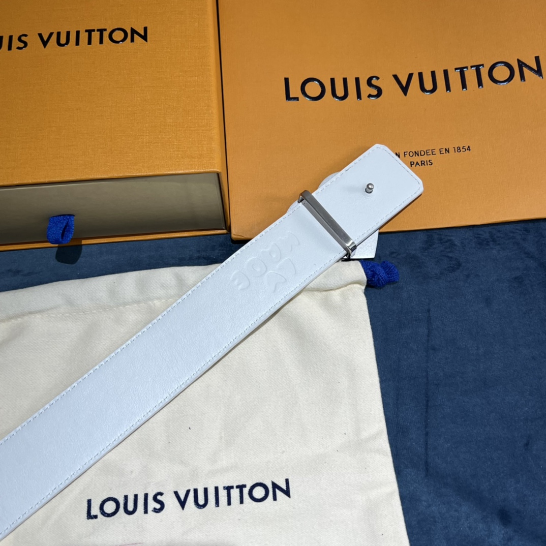 Louis Vuitton Gradient Shape 40MM Reversible Belt - DesignerGu