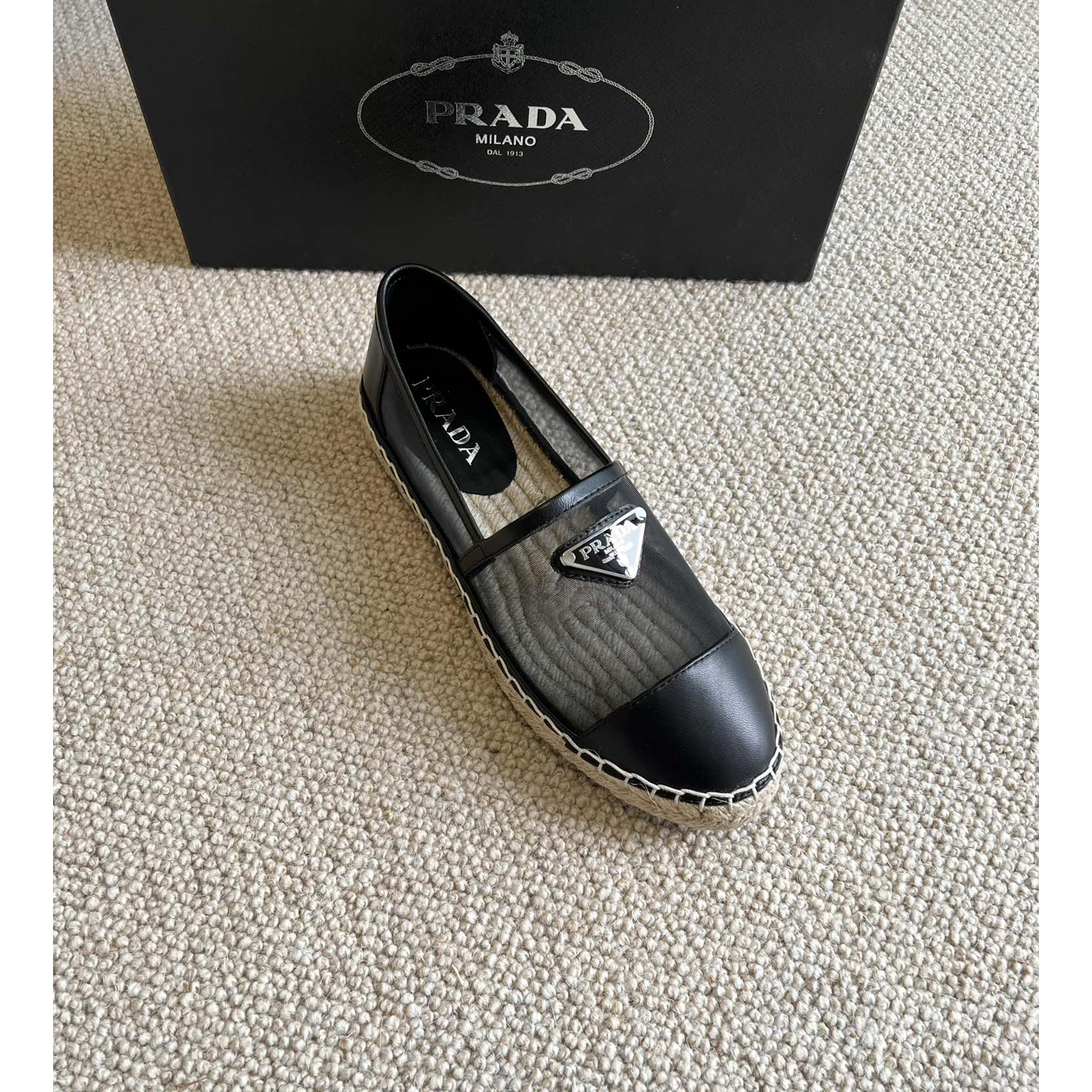 Prada  Logo  Woman Black Loafers - DesignerGu