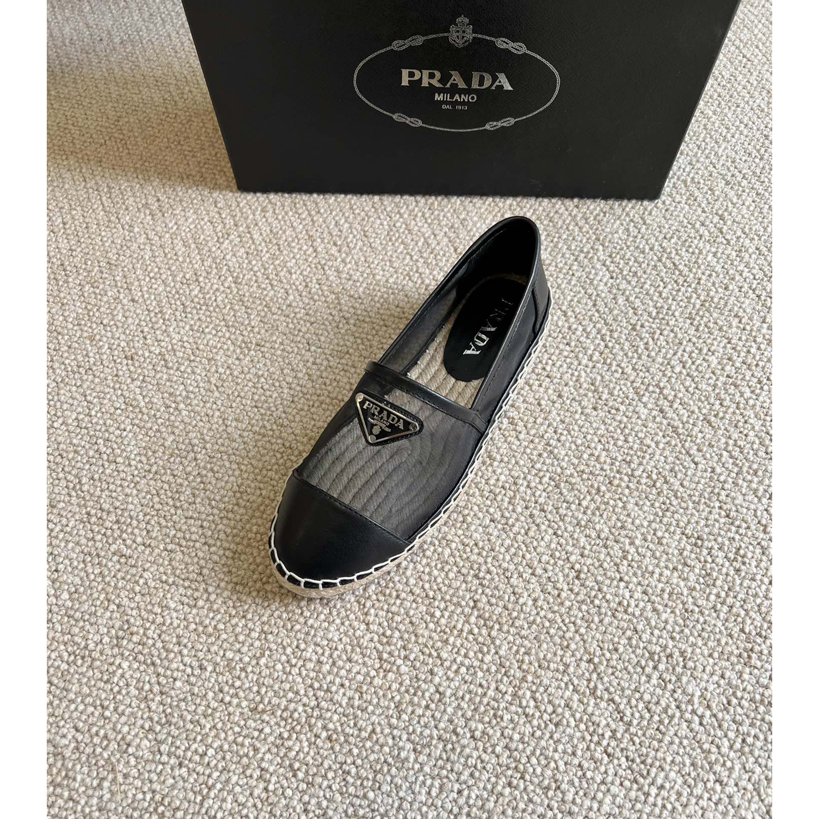 Prada  Logo  Woman Black Loafers - DesignerGu