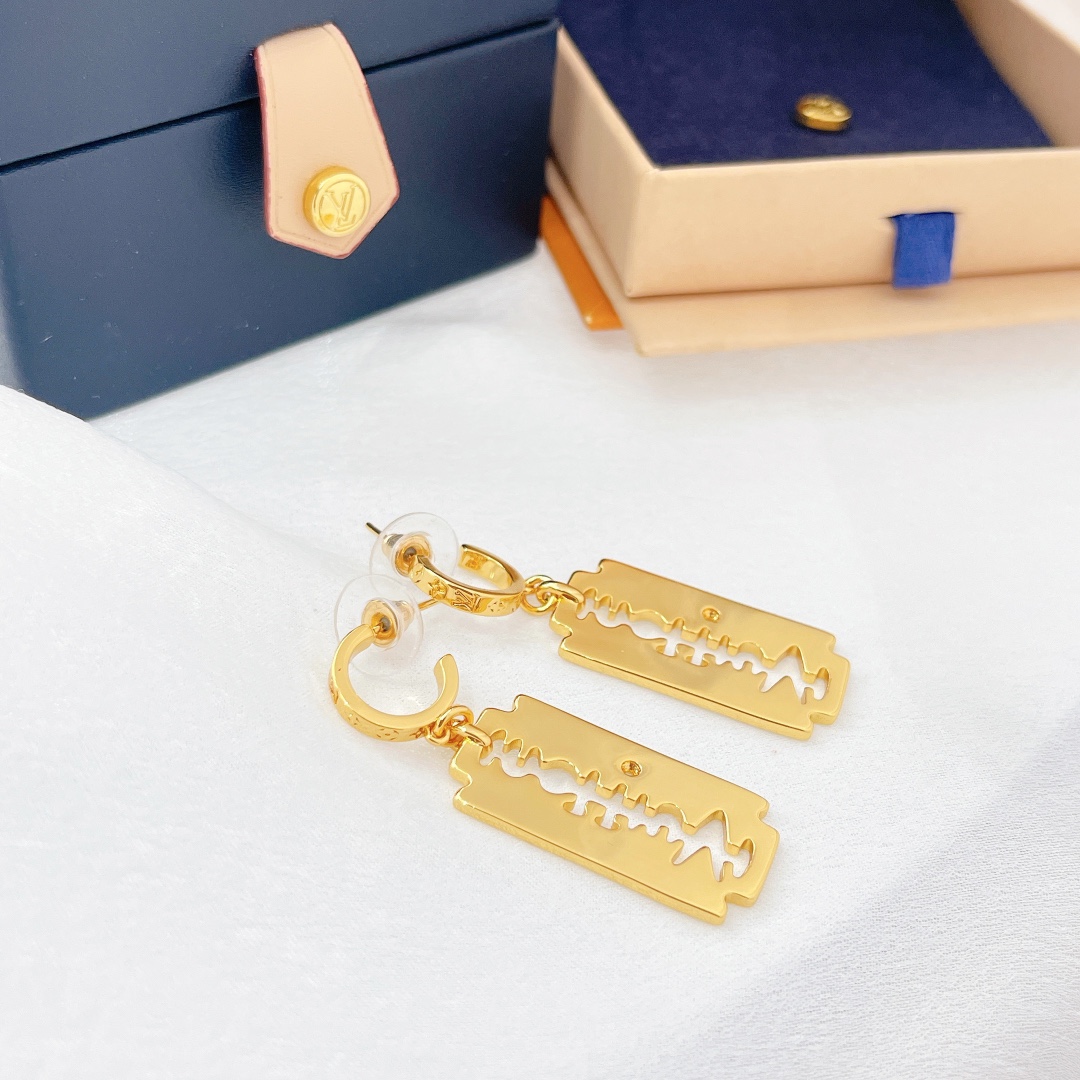 Louis Vuitton Earrings - DesignerGu