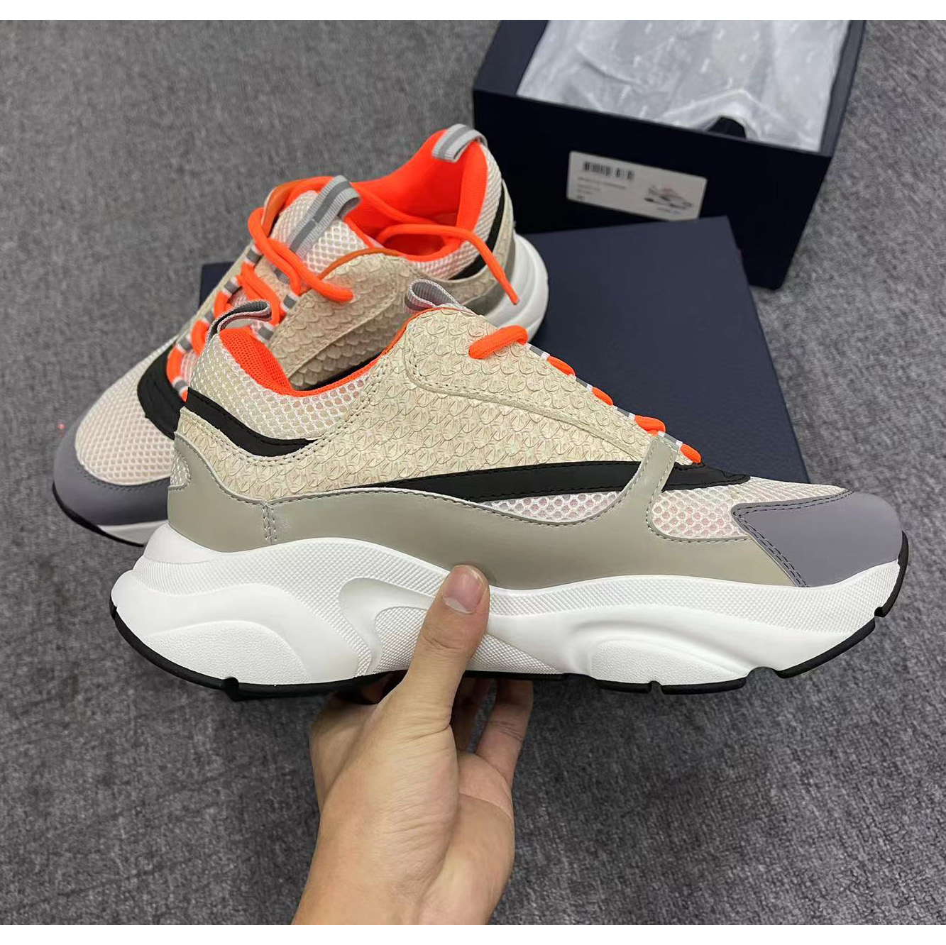 Dior B22 Sneaker  - DesignerGu