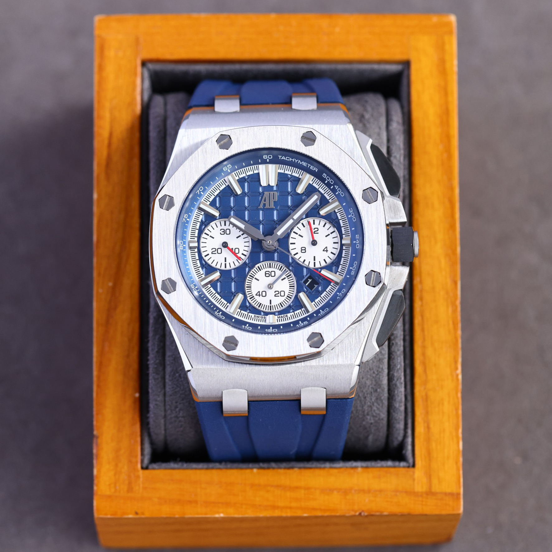 Audemars Piguet  Watch  44mm - DesignerGu