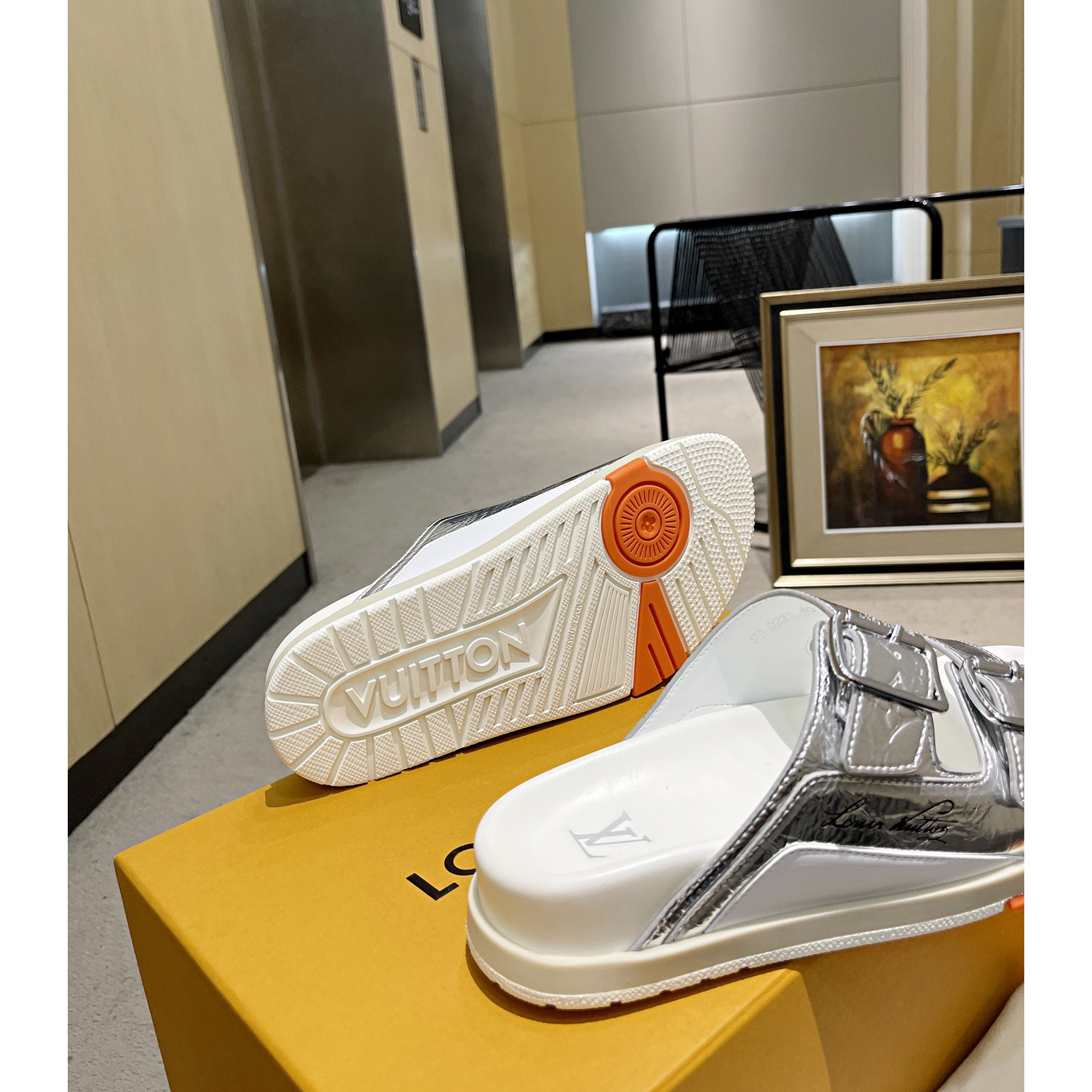 Louis Vuitton Men's Trainer Slippers - DesignerGu