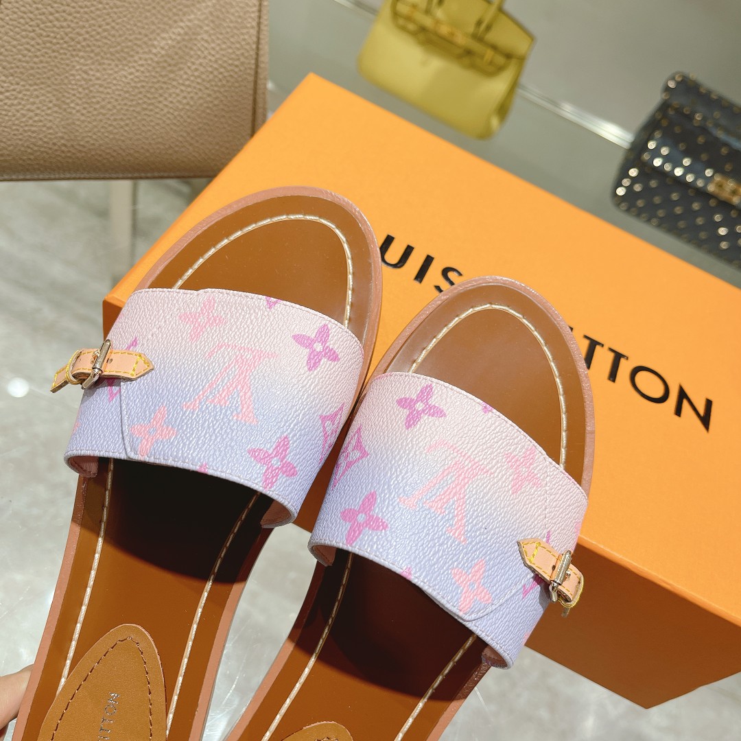 Louis Vuitton Lock It Flat Mule - DesignerGu