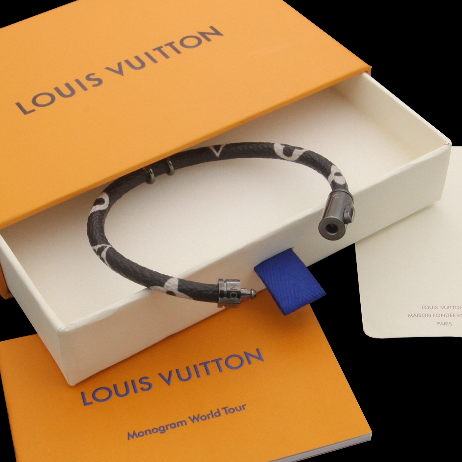 Louis Vuitton Hang It LV Fruits Bracelet - DesignerGu