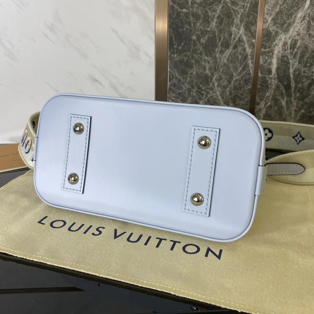 Louis Vuitton Montaigne BB Handbag (23.5-17.5-11.5cm) - DesignerGu