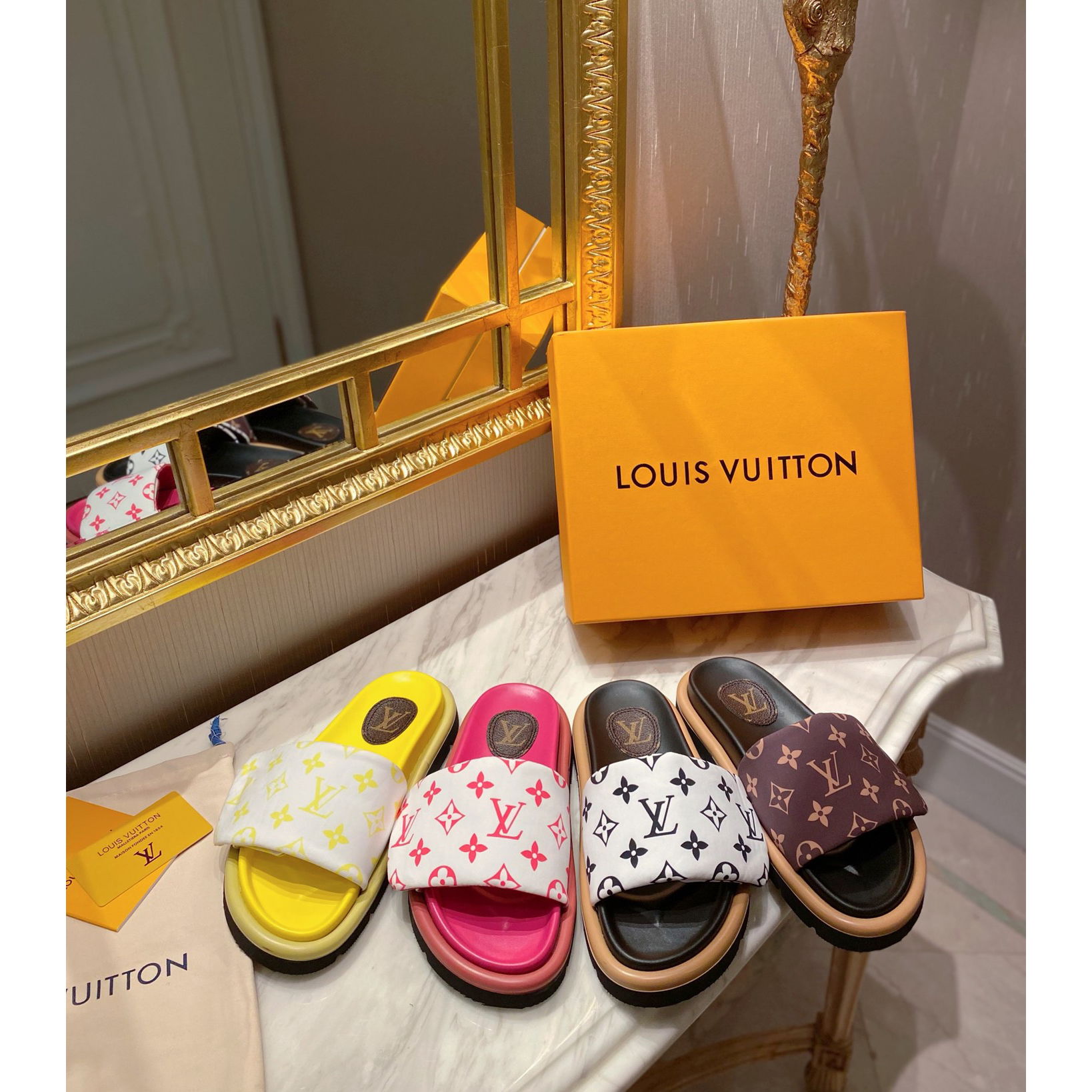 Louis Vuitton Pool Pillow Comfort Mules - DesignerGu