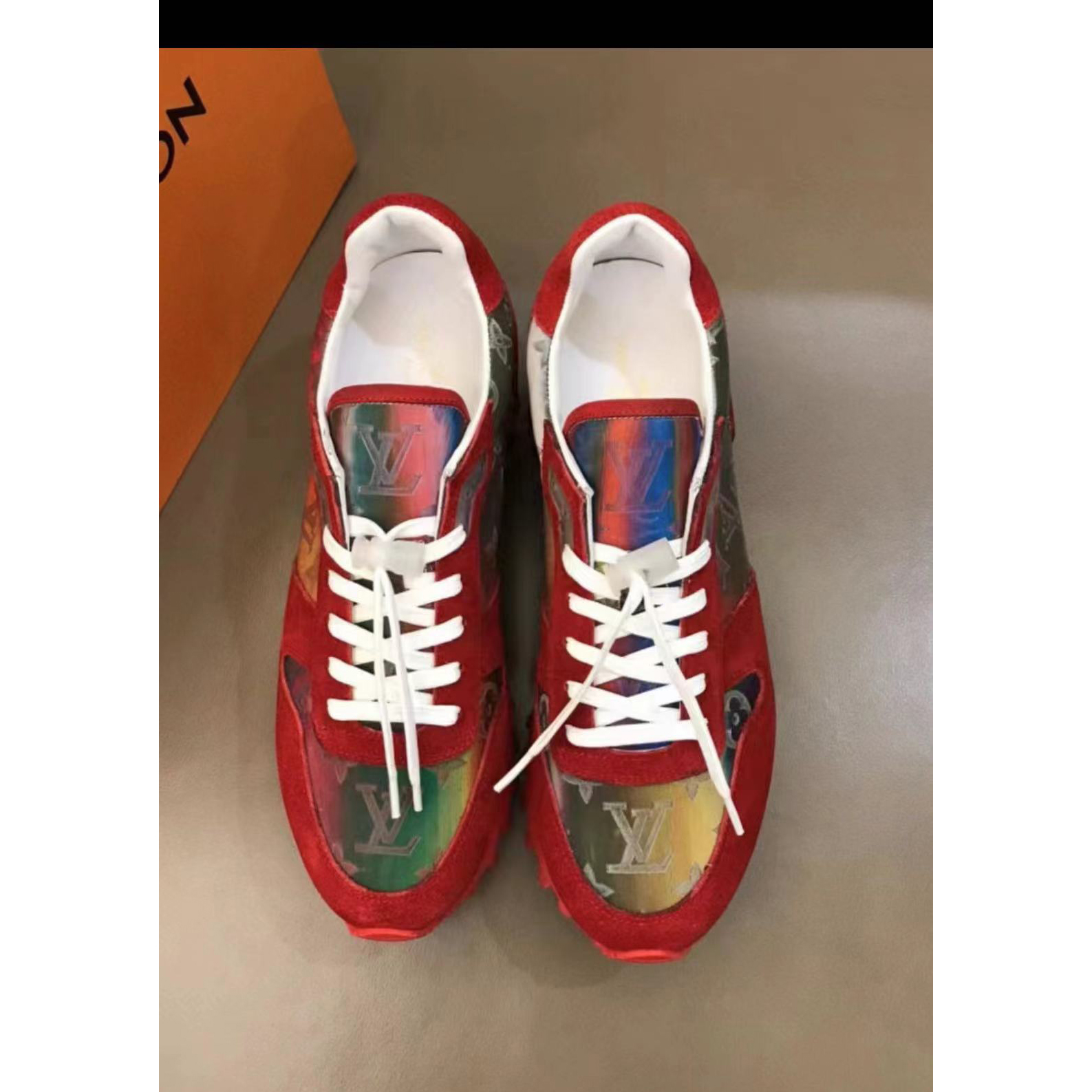 Louis Vuitton Sneaker - DesignerGu