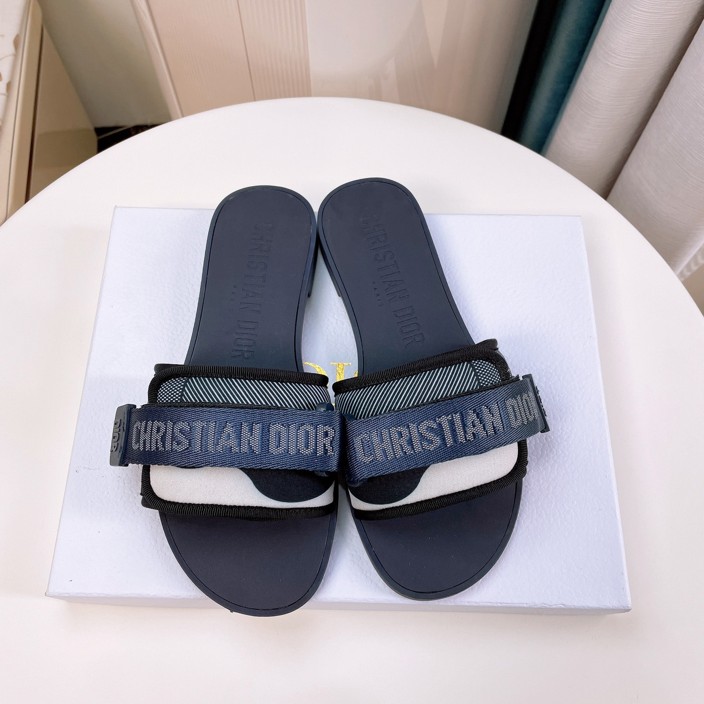 Dior Women Slides - DesignerGu