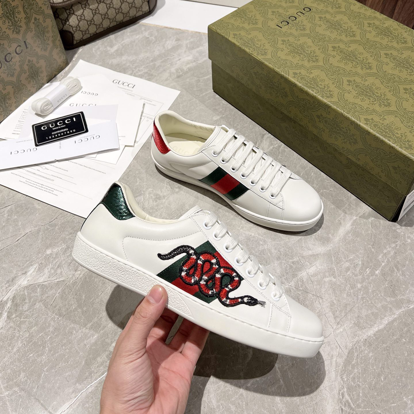 Gucci Snake Logo  Basket Sneaker - DesignerGu