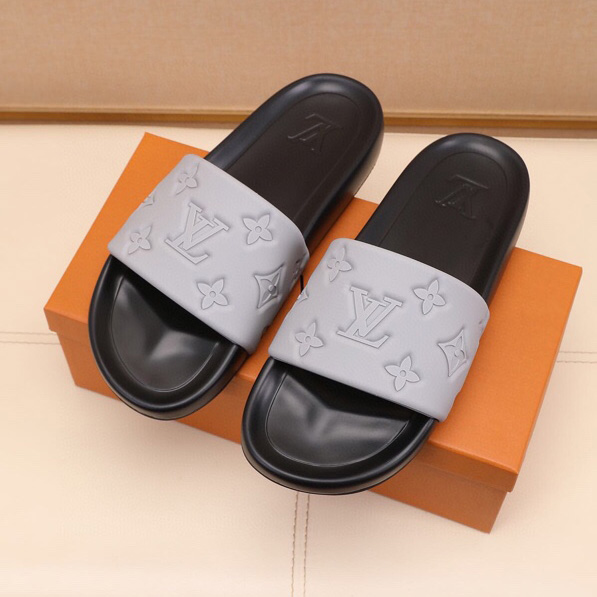 Louis Vuitton Monogram Slippers - DesignerGu