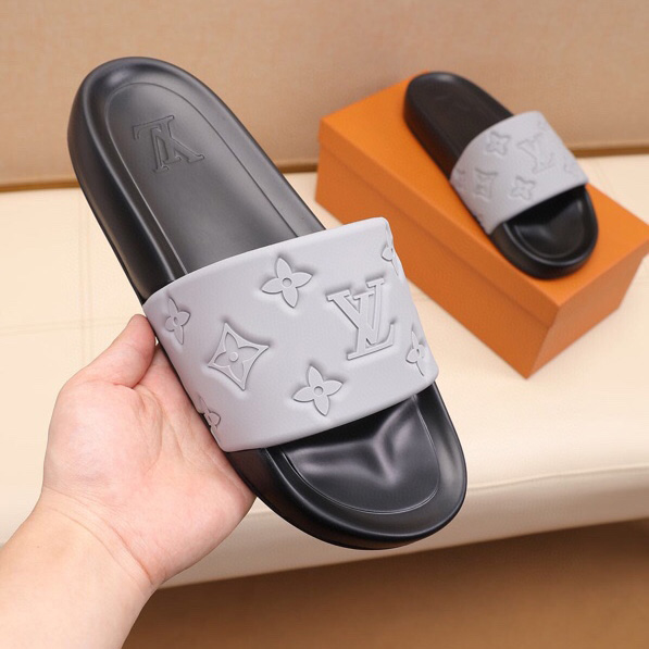 Louis Vuitton Monogram Slippers - DesignerGu