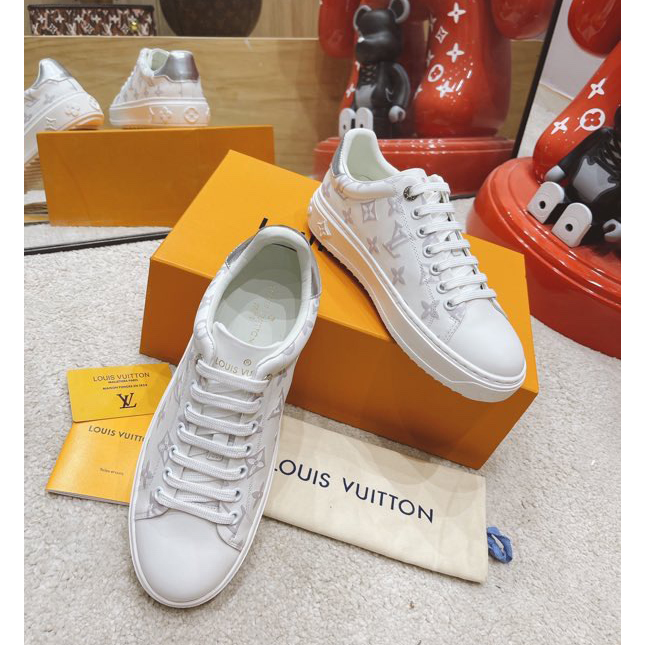 Louis Vuitton Monogram Sneaker - DesignerGu