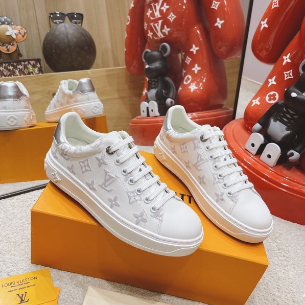 Louis Vuitton Monogram Sneaker - DesignerGu