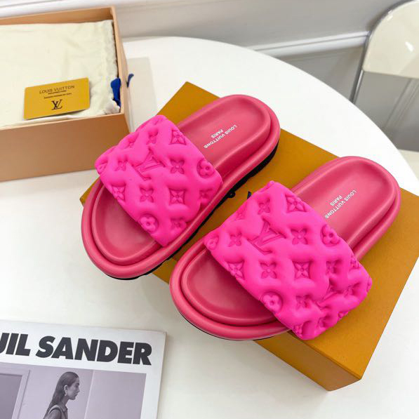 Louis Vuitton Pool Pillow Comfort Mules - DesignerGu