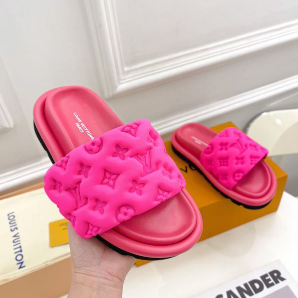 Louis Vuitton Pool Pillow Comfort Mules - DesignerGu