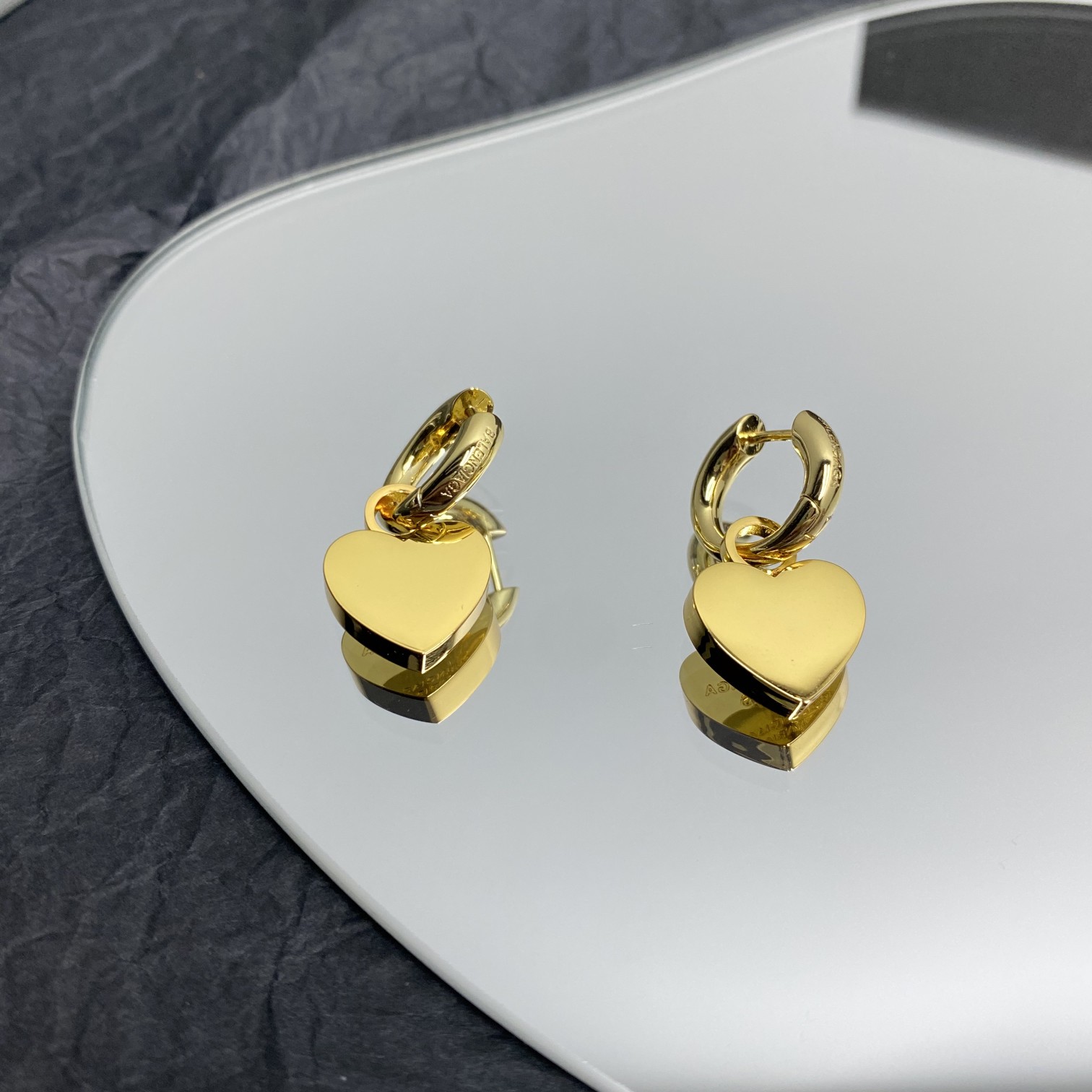 Balenciaga  Engraved Heart Earrings - DesignerGu