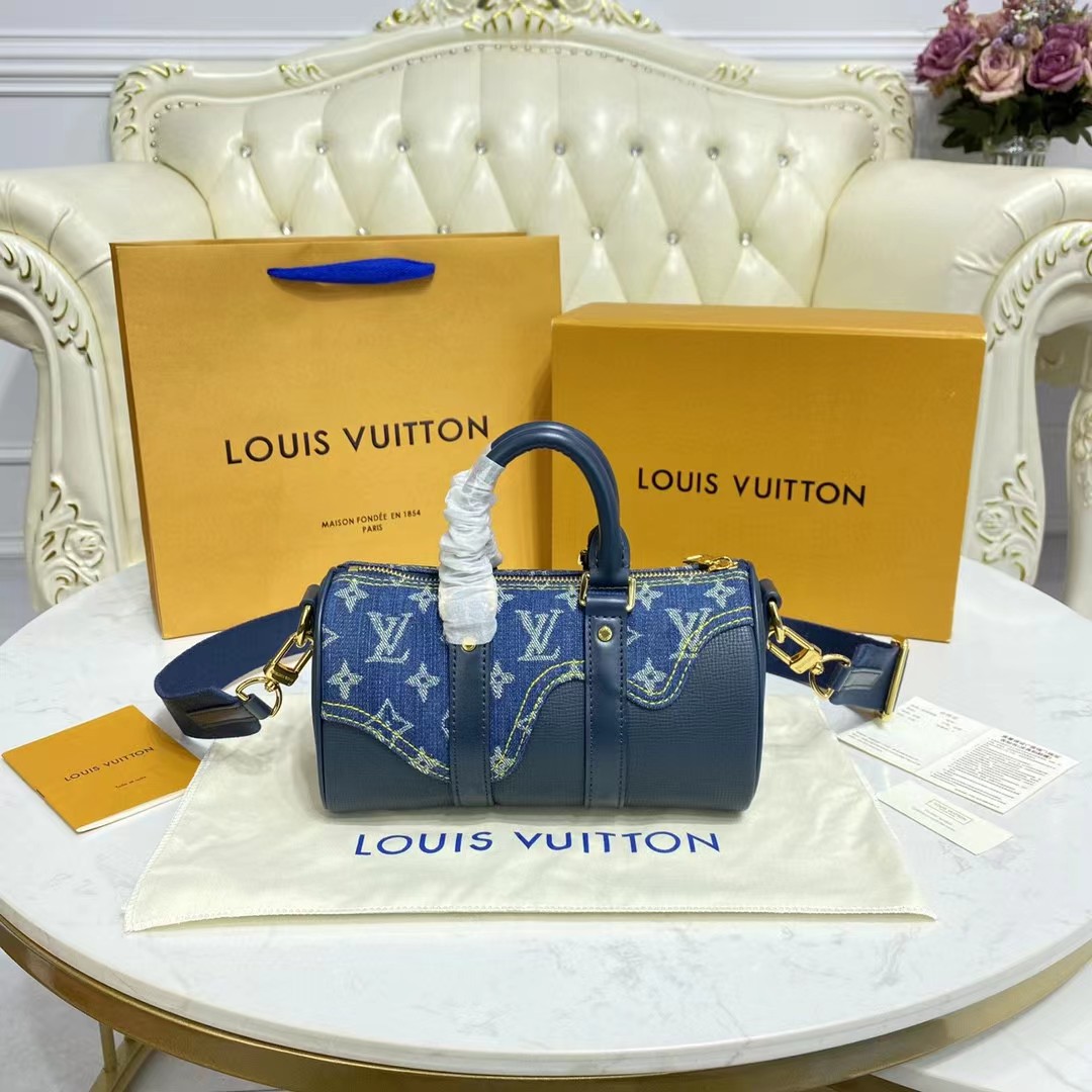 Louis Vuitton  Monogram Drip Handbag(21-12-9cm) - DesignerGu