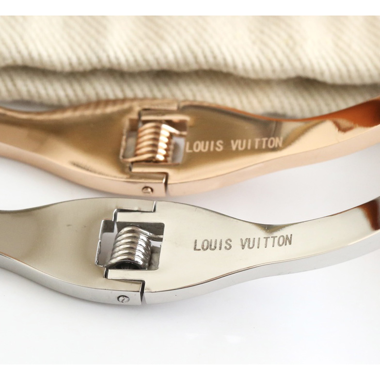 Louis Vuitton Bracelet - DesignerGu