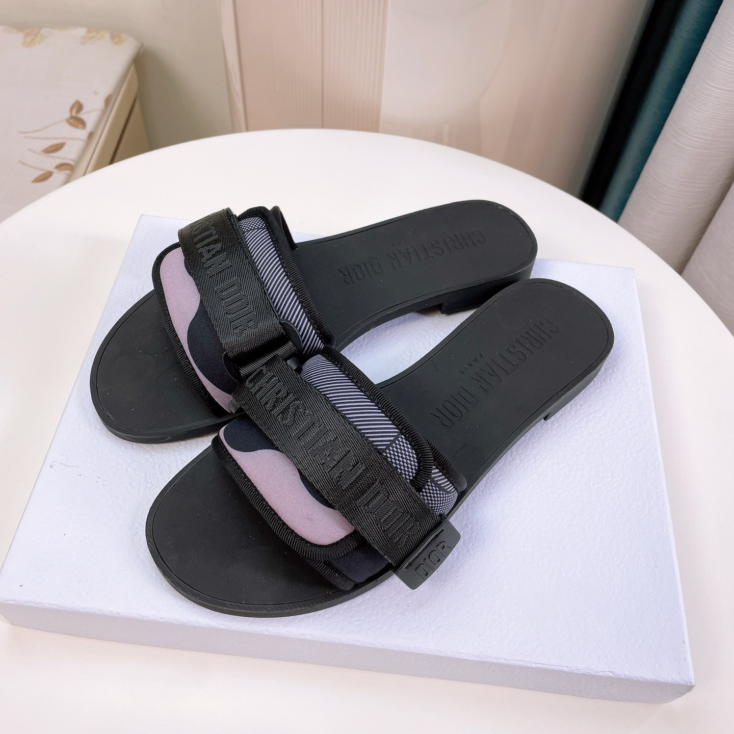 Dior Women Slides - DesignerGu