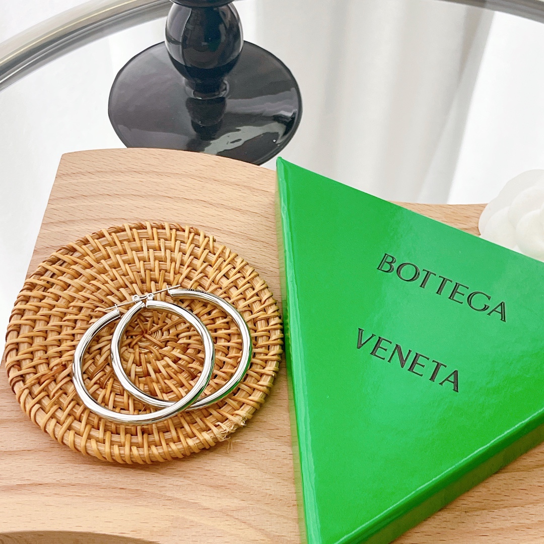 Bottega Veneta Earrings - DesignerGu